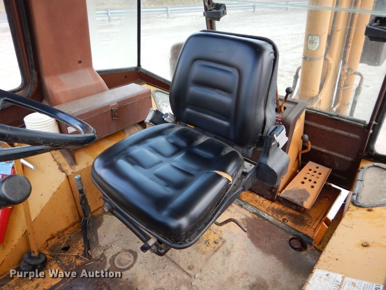 image for item DE2557 1985 Case 580SE Construction King  backhoe