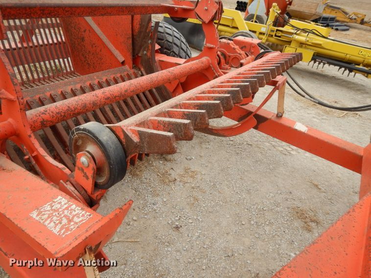 image for item DE2562 Highline XL6084 rock picker