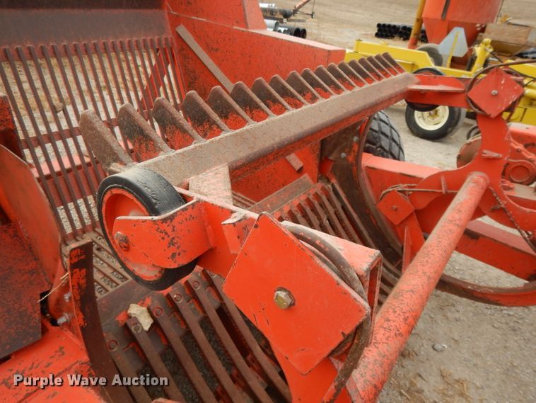 image for item DE2562 Highline XL6084 rock picker