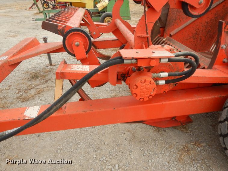 image for item DE2562 Highline XL6084 rock picker