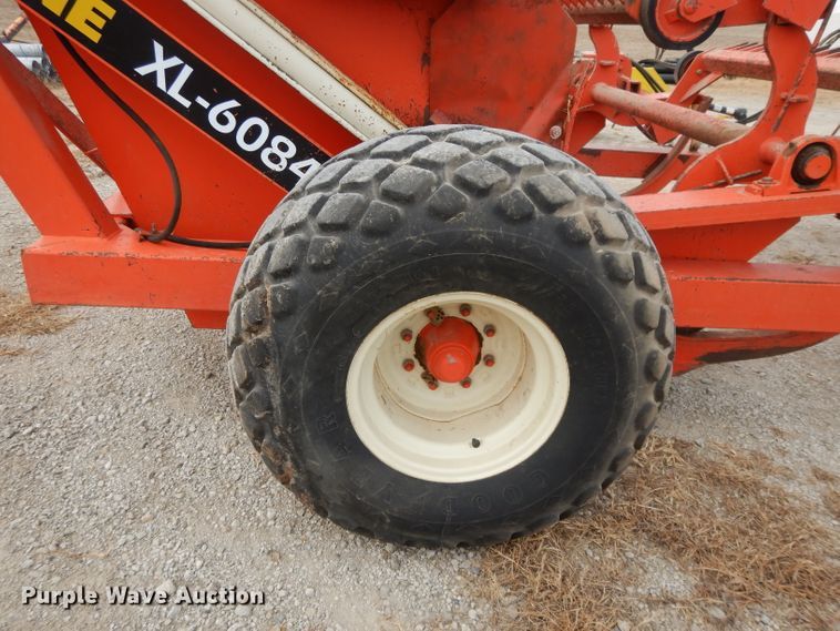 image for item DE2562 Highline XL6084 rock picker