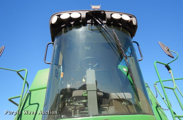 image for item DE2566 2006 John Deere 9660 STS  RWA combine