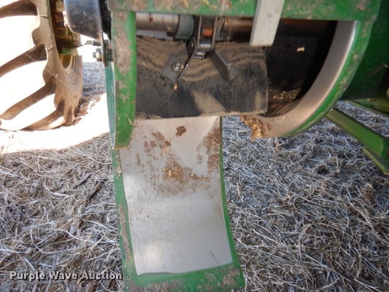 image for item DE2566 2006 John Deere 9660 STS  RWA combine