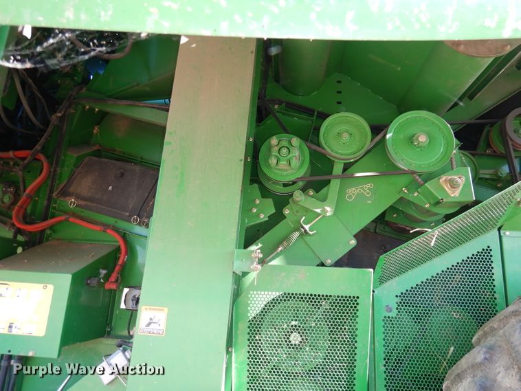 image for item DE2566 2006 John Deere 9660 STS  RWA combine