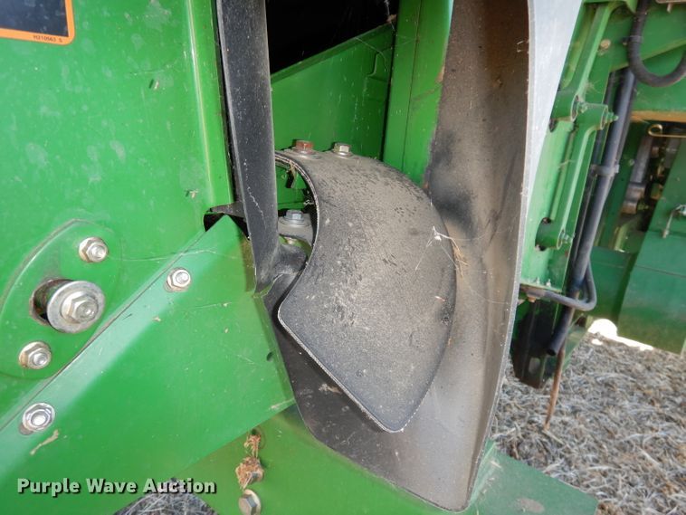 image for item DE2566 2006 John Deere 9660 STS  RWA combine