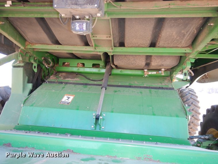 image for item DE2566 2006 John Deere 9660 STS  RWA combine