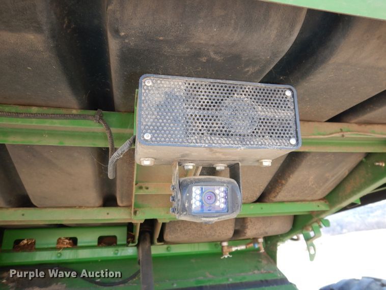 image for item DE2566 2006 John Deere 9660 STS  RWA combine