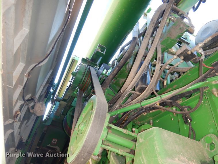 image for item DE2566 2006 John Deere 9660 STS  RWA combine