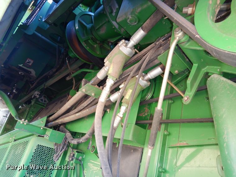 image for item DE2566 2006 John Deere 9660 STS  RWA combine