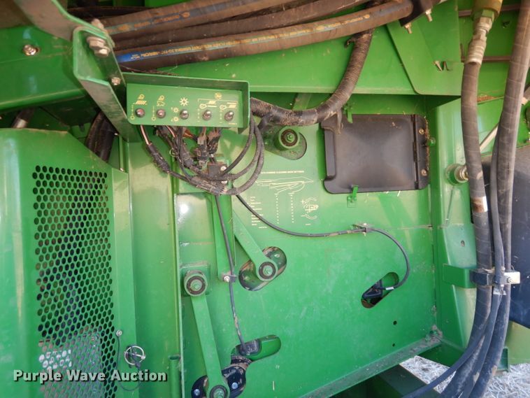 image for item DE2566 2006 John Deere 9660 STS  RWA combine