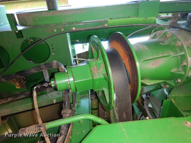 image for item DE2566 2006 John Deere 9660 STS  RWA combine