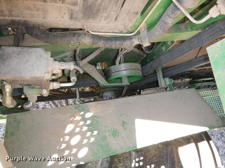 image for item DE2566 2006 John Deere 9660 STS  RWA combine
