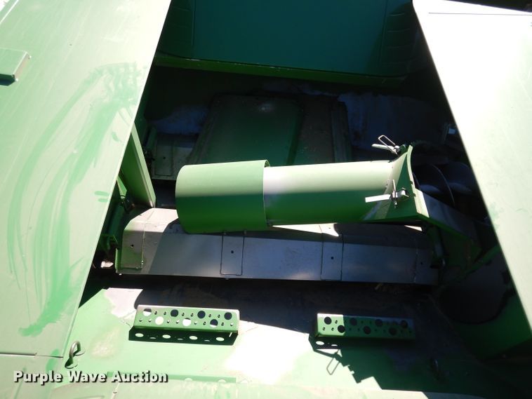 image for item DE2566 2006 John Deere 9660 STS  RWA combine