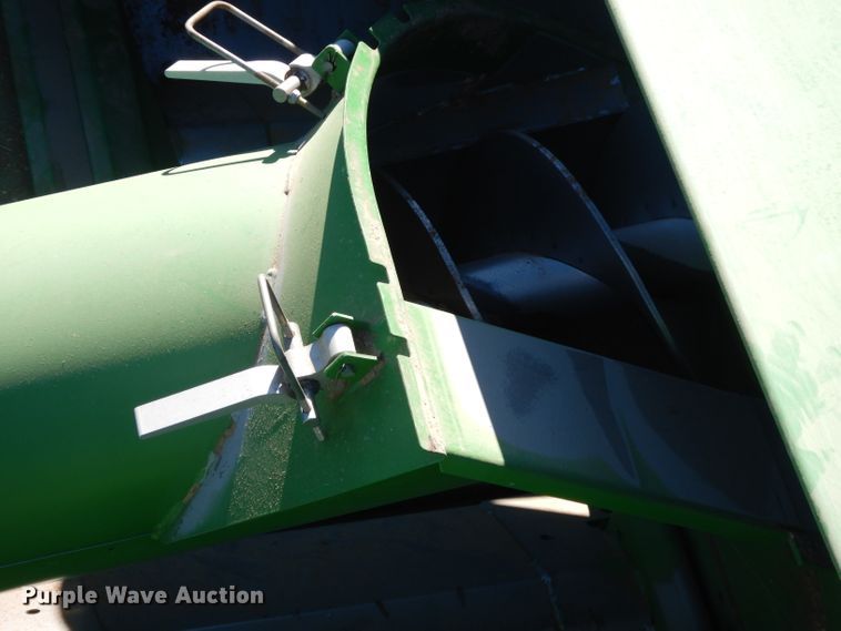 image for item DE2566 2006 John Deere 9660 STS  RWA combine