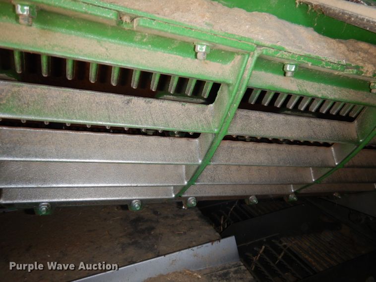 image for item DE2566 2006 John Deere 9660 STS  RWA combine