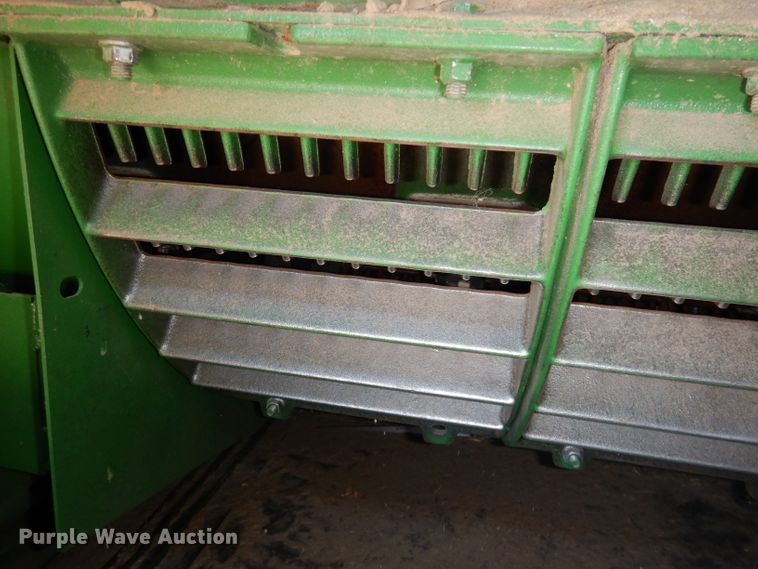 image for item DE2566 2006 John Deere 9660 STS  RWA combine