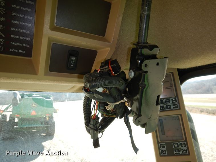 image for item DE2566 2006 John Deere 9660 STS  RWA combine