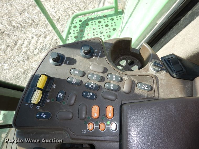 image for item DE2566 2006 John Deere 9660 STS  RWA combine