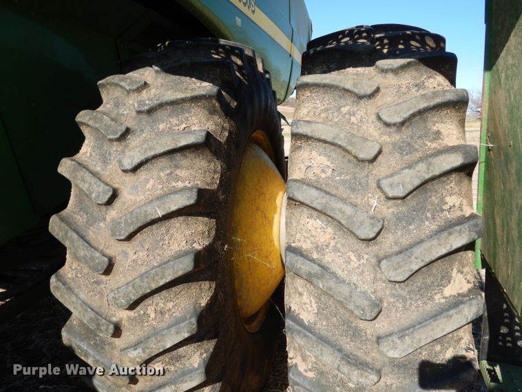 image for item DE2566 2006 John Deere 9660 STS  RWA combine