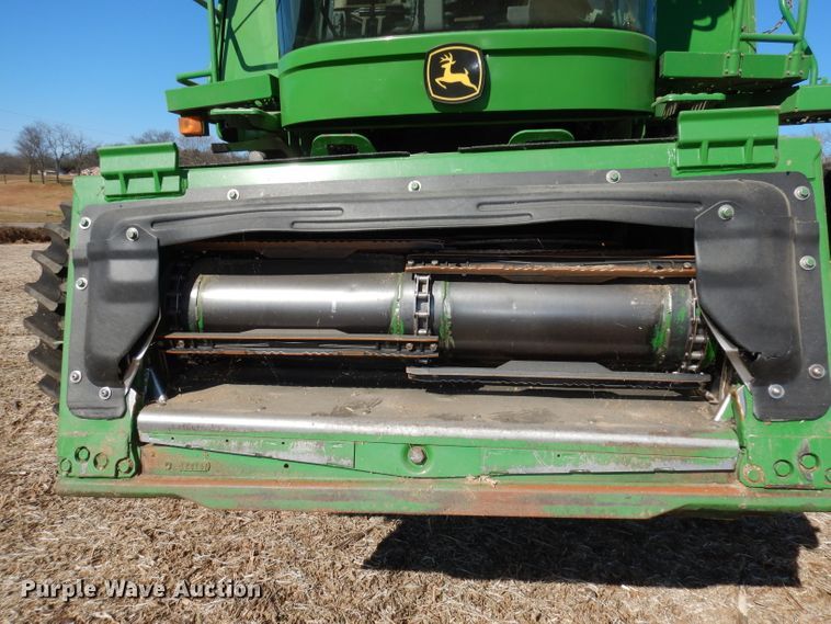 image for item DE2567 2008 John Deere 9770 STS  combine