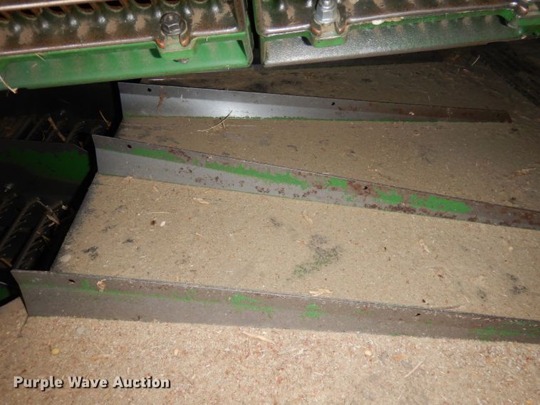 image for item DE2567 2008 John Deere 9770 STS  combine