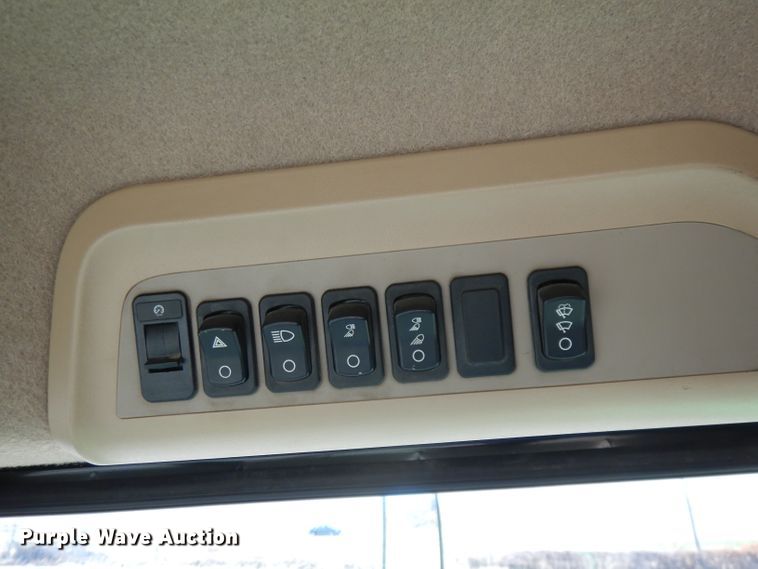 image for item DE2567 2008 John Deere 9770 STS  combine