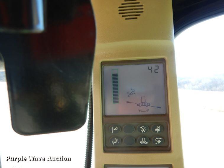 image for item DE2567 2008 John Deere 9770 STS  combine