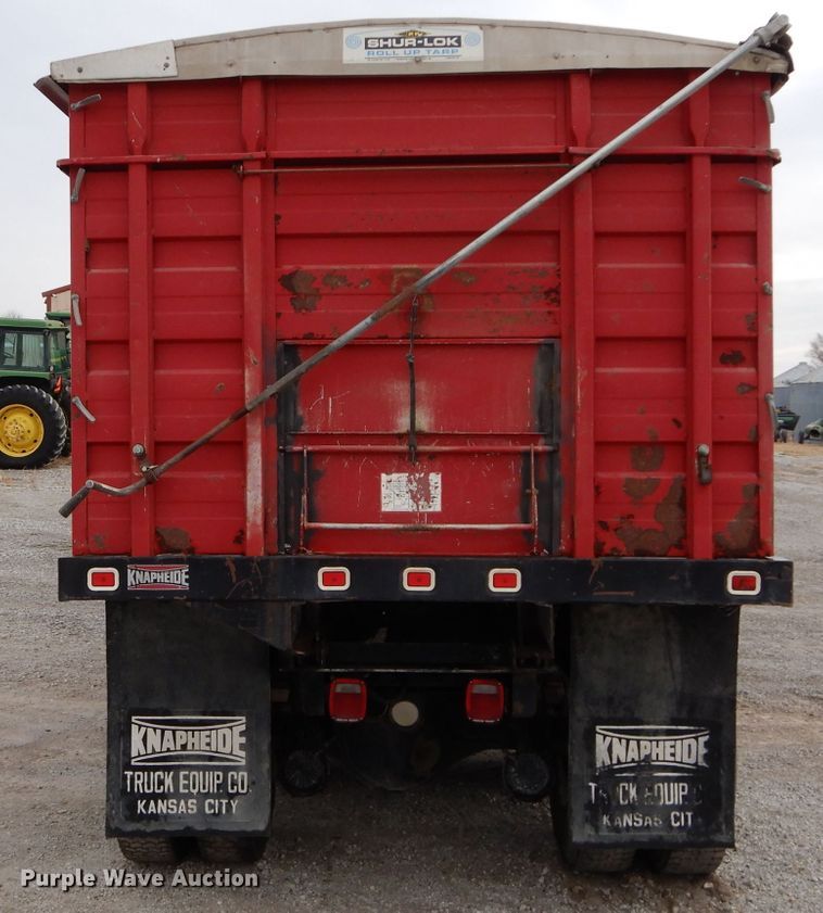 image for item DE2568 1980 GMC Brigadier  grain truck