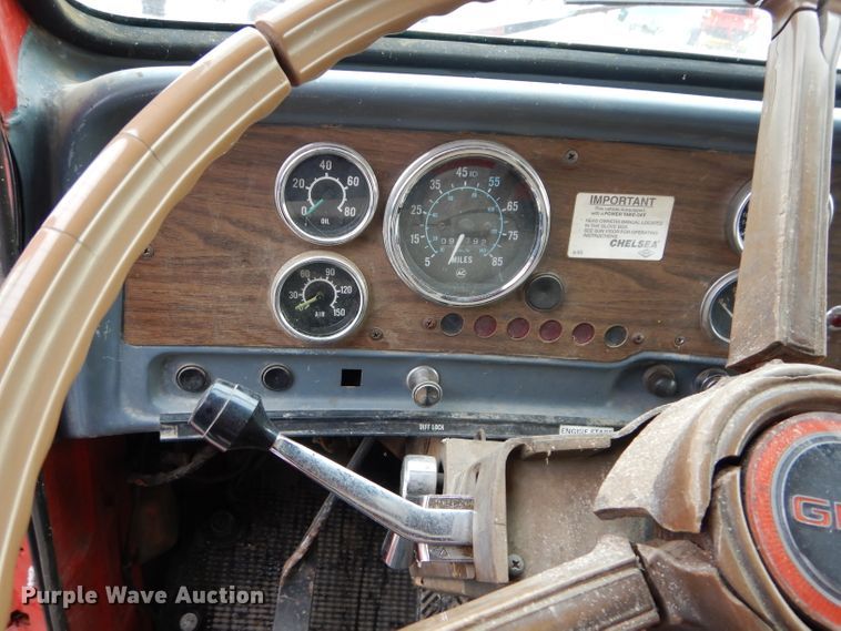 image for item DE2568 1980 GMC Brigadier  grain truck