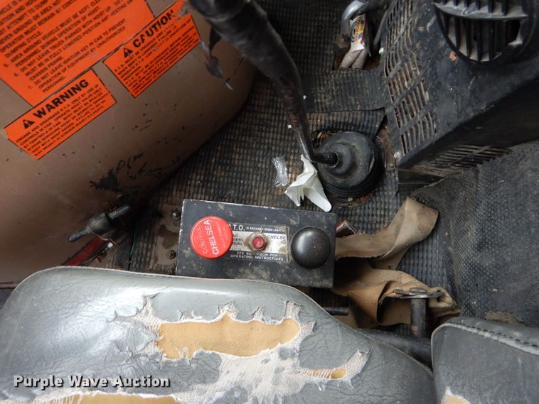 image for item DE2568 1980 GMC Brigadier  grain truck