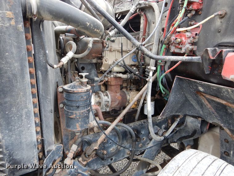 image for item DE2568 1980 GMC Brigadier  grain truck