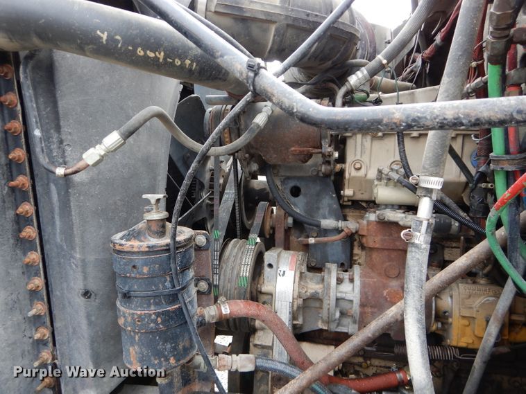 image for item DE2568 1980 GMC Brigadier  grain truck