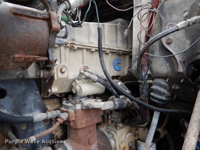 image for item DE2568 1980 GMC Brigadier  grain truck