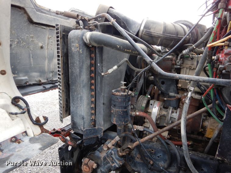 image for item DE2568 1980 GMC Brigadier  grain truck