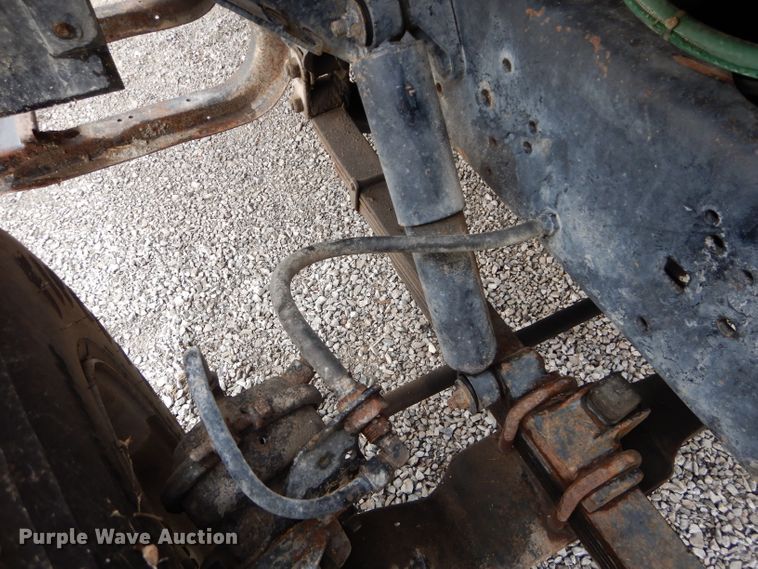 image for item DE2568 1980 GMC Brigadier  grain truck