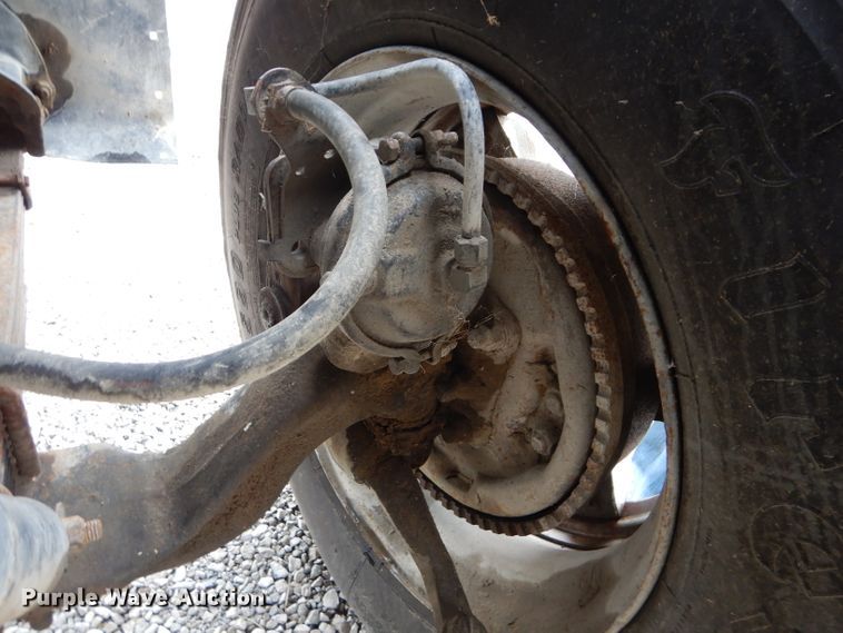 image for item DE2568 1980 GMC Brigadier  grain truck