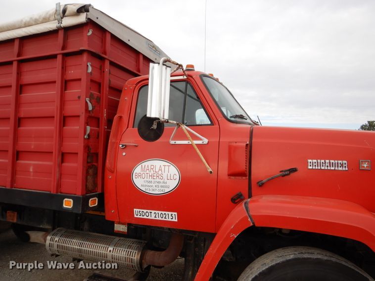 image for item DE2568 1980 GMC Brigadier  grain truck