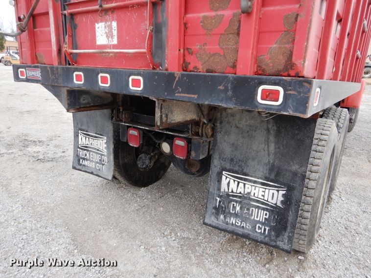 image for item DE2568 1980 GMC Brigadier  grain truck