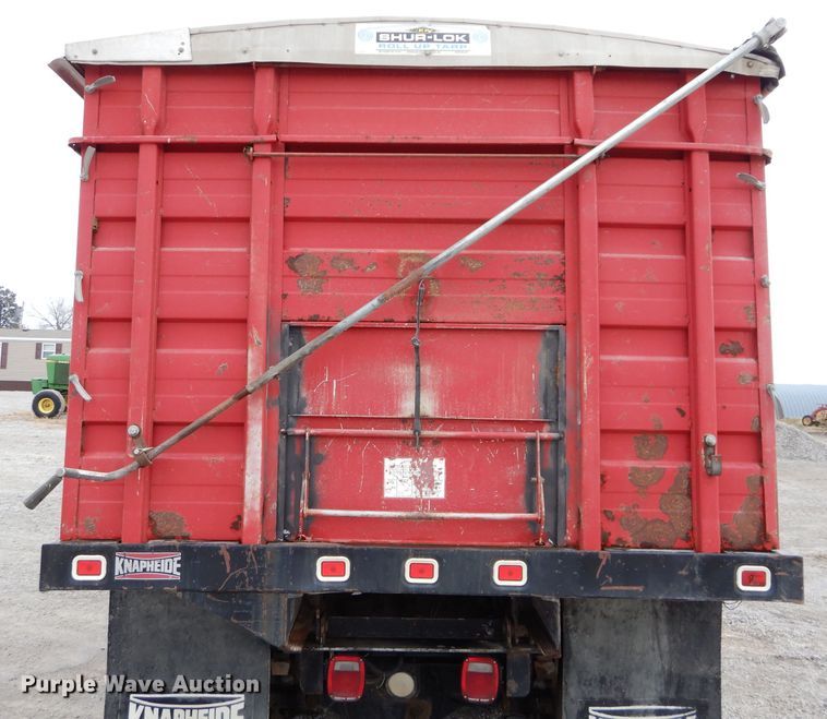 image for item DE2568 1980 GMC Brigadier  grain truck
