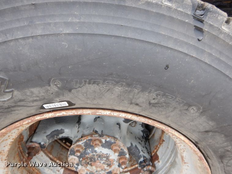 image for item DE2568 1980 GMC Brigadier  grain truck