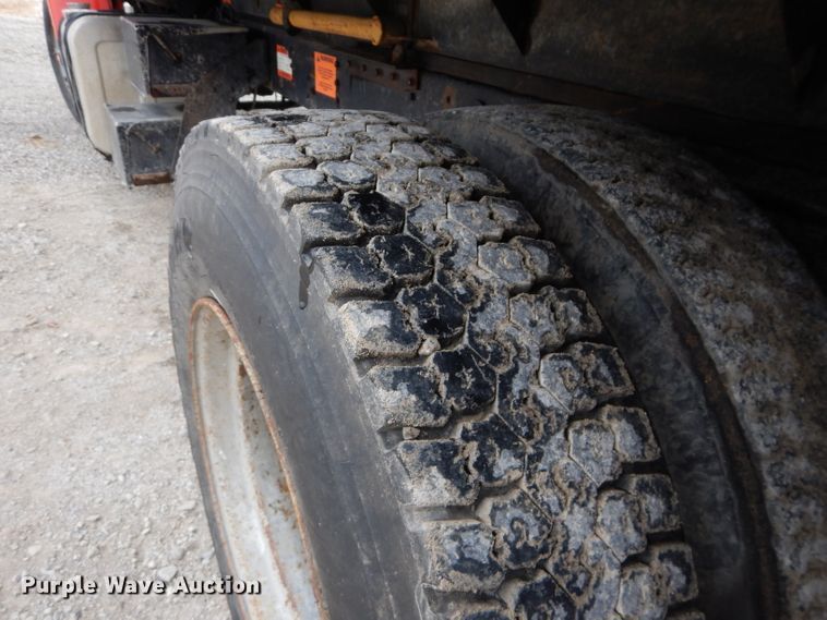 image for item DE2568 1980 GMC Brigadier  grain truck