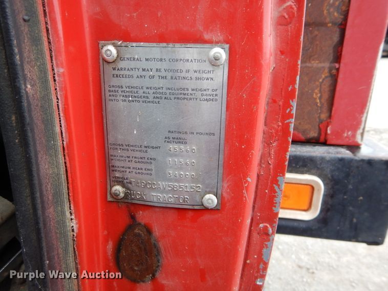 image for item DE2568 1980 GMC Brigadier  grain truck