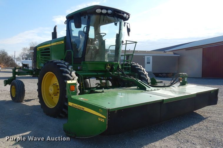 image for item DE2569 2013 John Deere R450  windrower