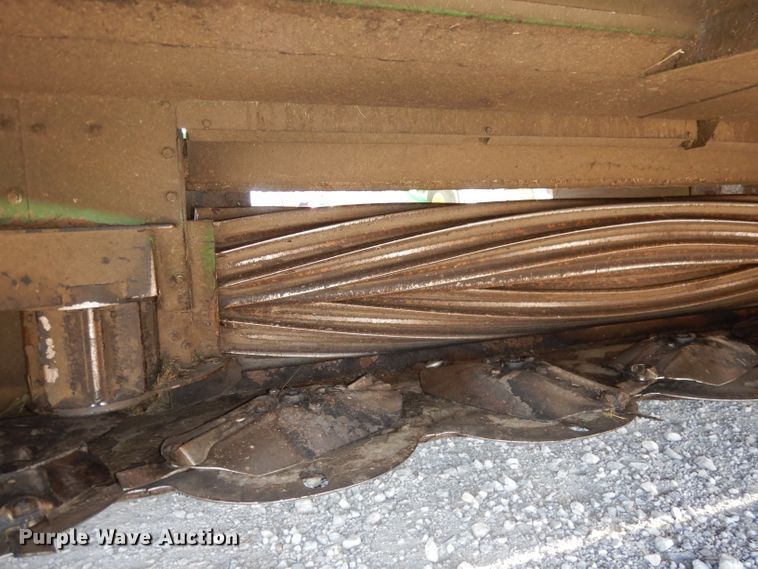 image for item DE2569 2013 John Deere R450  windrower