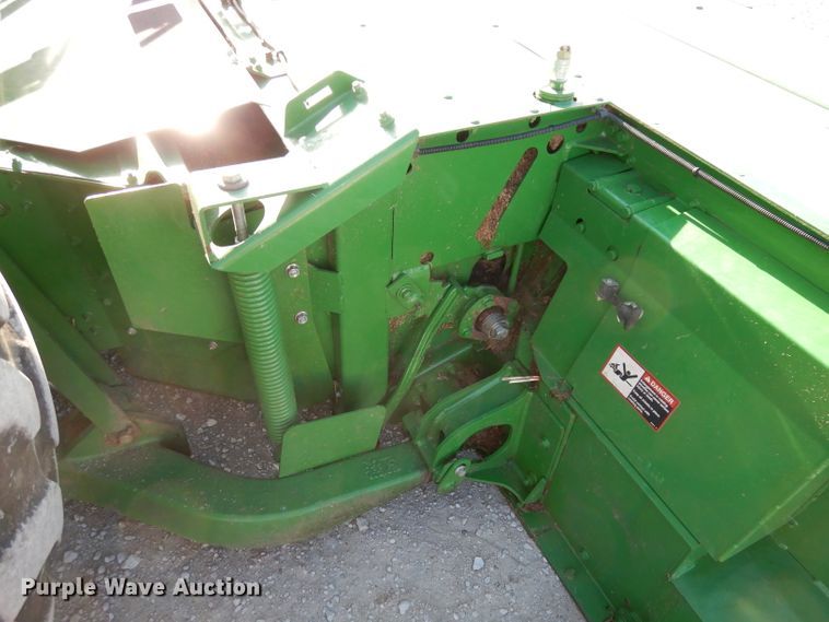 image for item DE2569 2013 John Deere R450  windrower