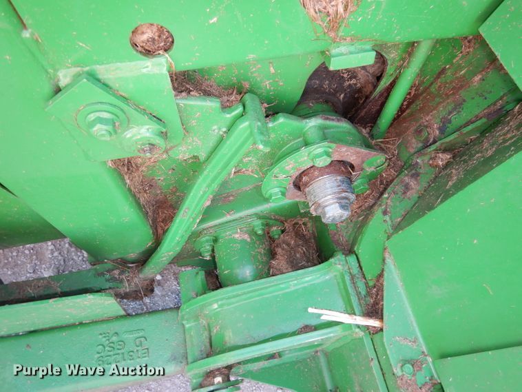 image for item DE2569 2013 John Deere R450  windrower