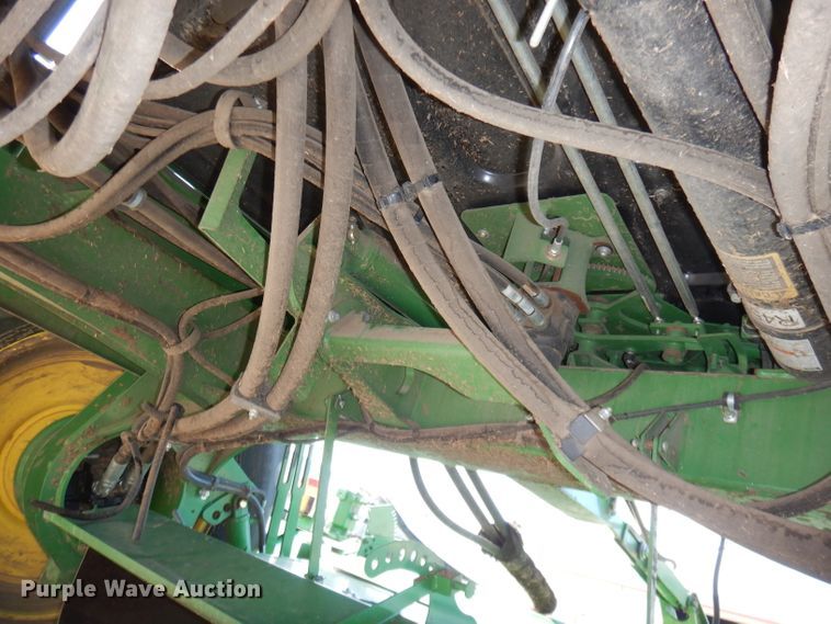 image for item DE2569 2013 John Deere R450  windrower