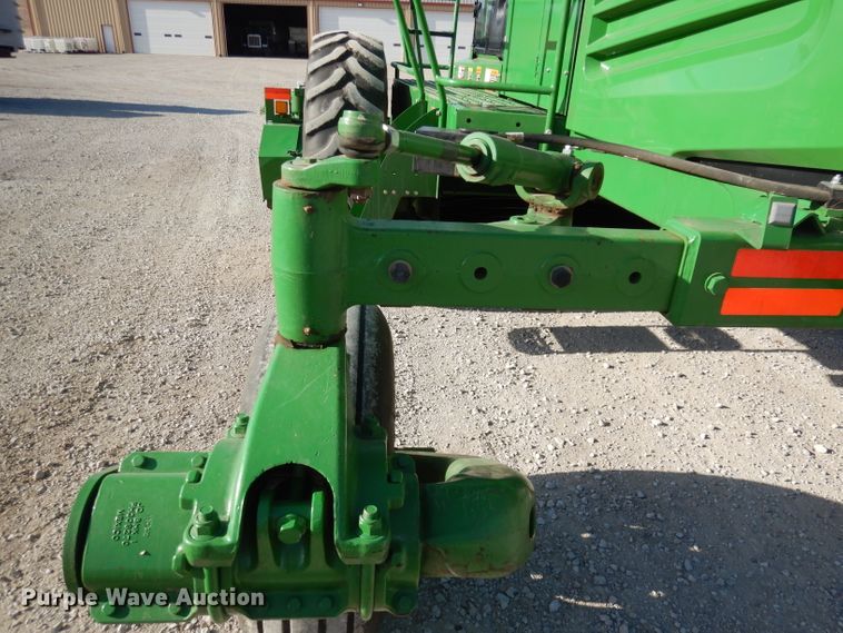 image for item DE2569 2013 John Deere R450  windrower