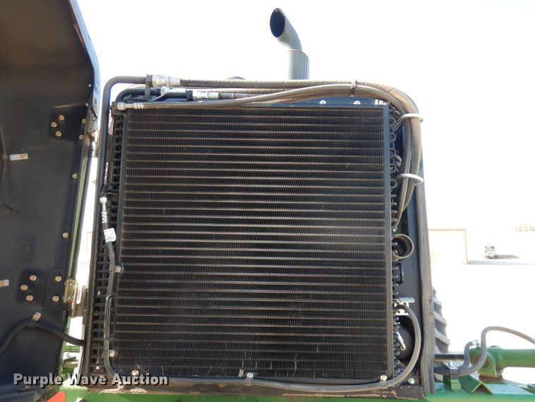 image for item DE2569 2013 John Deere R450  windrower