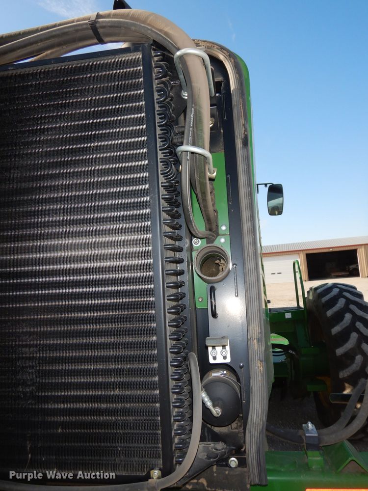 image for item DE2569 2013 John Deere R450  windrower